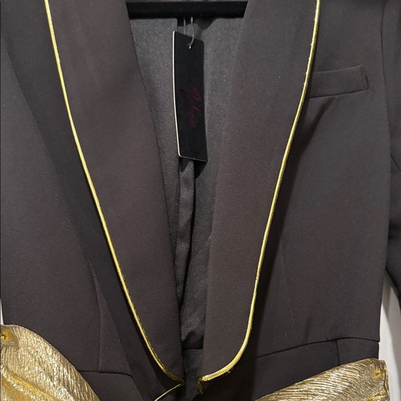 Elegant Black Jacket with Gold Bow - Picture 6 of 8